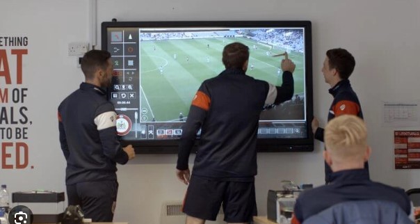 محلل أداء كرة القدم Football Performance Analyst